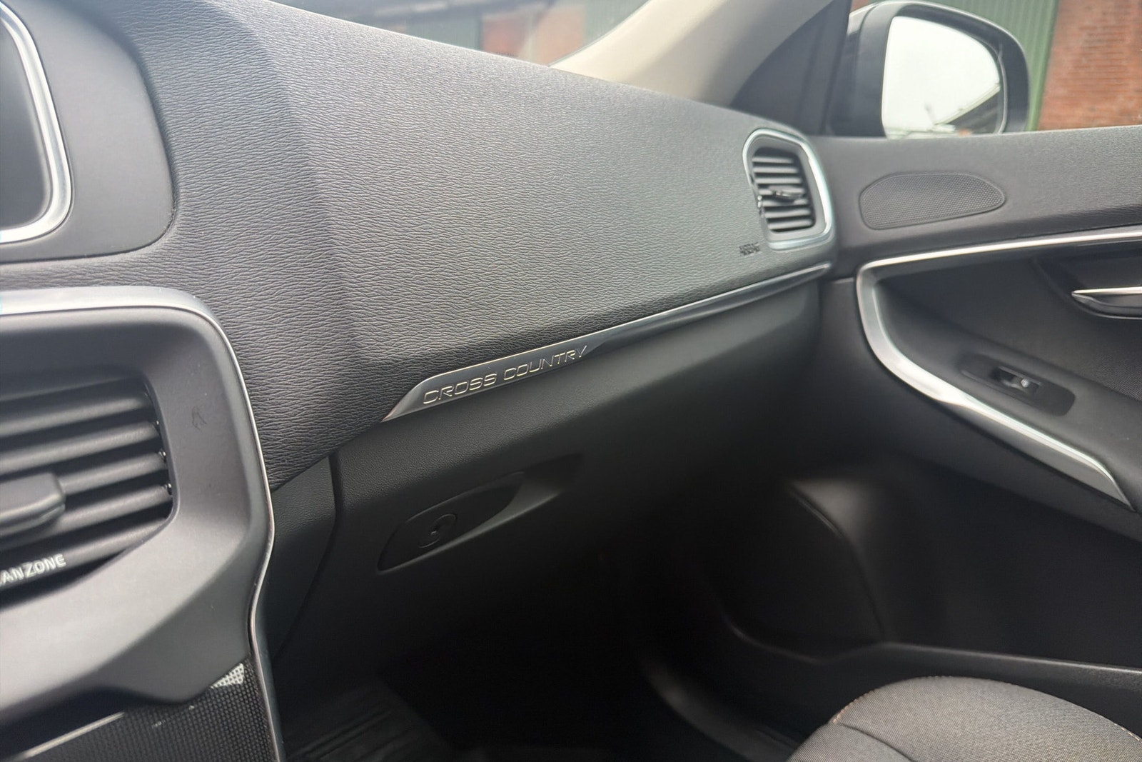 Volvo V40 Cross Country D2 Momentum Business Advanced Drag 2018 - miniatyr 18