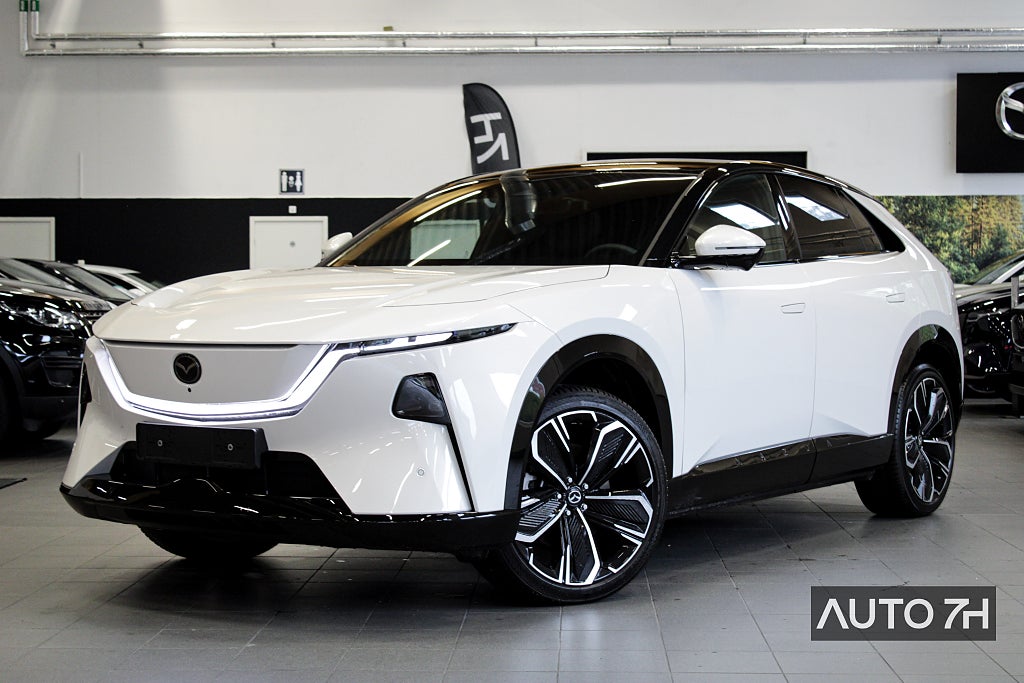 Mazda CX-6e Takumi/Panorama/Serviceavtal ingår/ 3.99% ränta /  