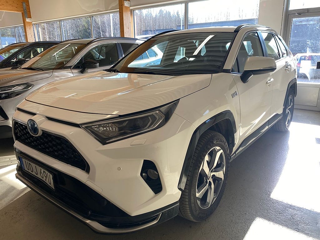 Toyota RAV4 Laddhybrid 2,5 Active | Dragkrok | Vinterhjul | Motorvärm...