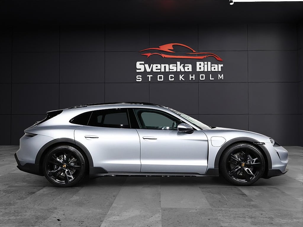 Porsche Taycan 4 Cross Turismo Direct Drive/ic Sport Chrono /BOSE/PANO/LUFTFJÄD