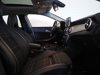 SUV Mercedes-Benz GLA 10 av 22