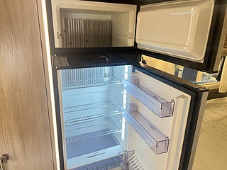 Husbil-halvintegrerad Kabe ROYAL 780 LXL 19 av 31