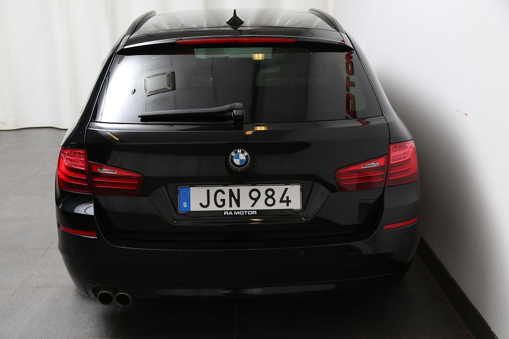 BMW 520d xDrive 190hk Touring Aut Panorama l 19" l Dieselvärmare 2017