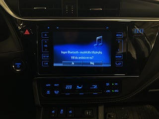 Toyota Auris Hybrid e-CVT Active Kamera Kamkedja Mvärm S/V-hjul – bild 11