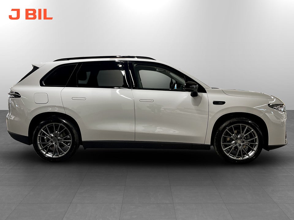 Bild på Leapmotor C10 EREV Design ProMax räckvidd 970km - OMGÅENDE LEVERANS!