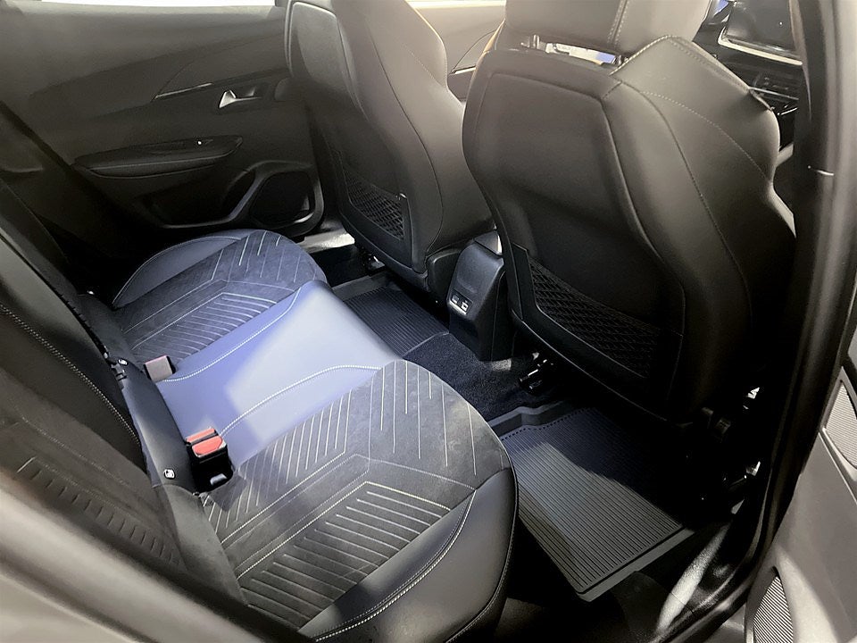 Bild på Peugeot 2008 GT 1.2 PT 130hk Aut - B-KAMERA, ELSTOL