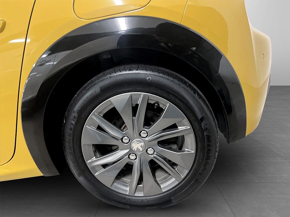 Bild på Peugeot E-208 Active 50kWh 136hk Aut - CARPLAY, P-SENSOR BAK