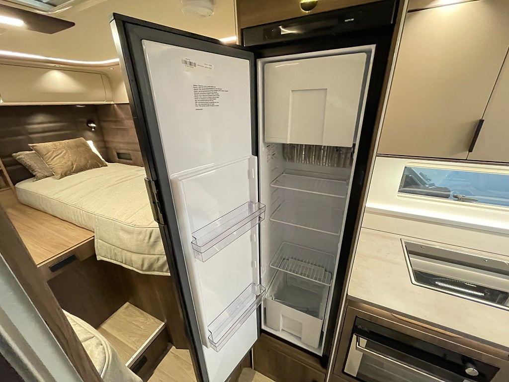 Kabe Novum Compact 720 LGB /B-körkort/ALDE/Mercedes/Face2Face - Kabe