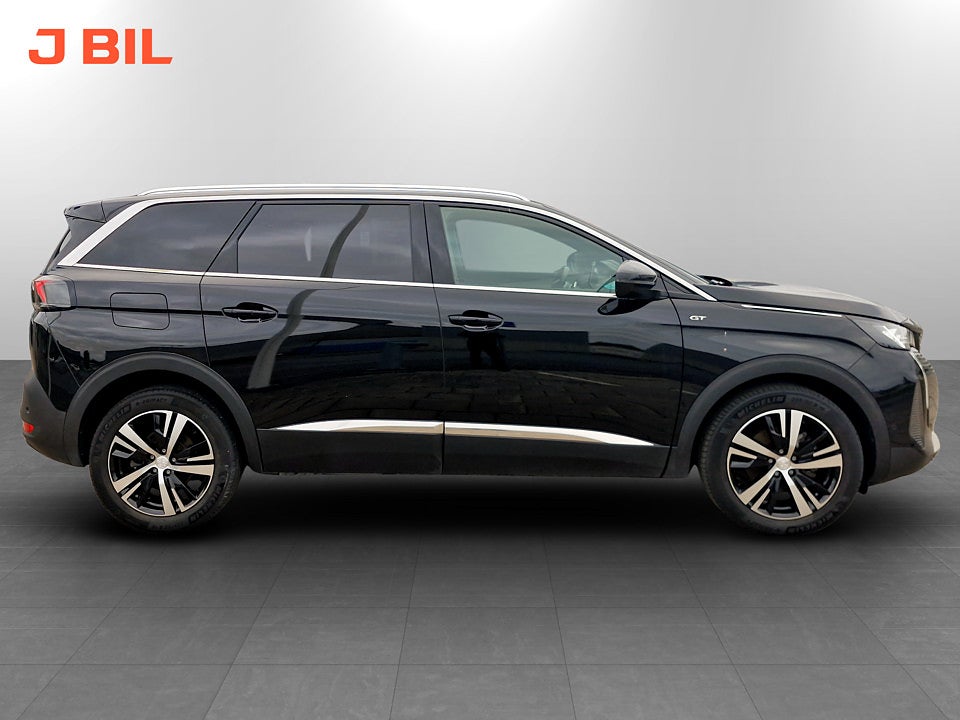 Bild på Peugeot 5008 GT 1.2 PT 130hk Aut 7-SITS B-KAMERA CARPLAY