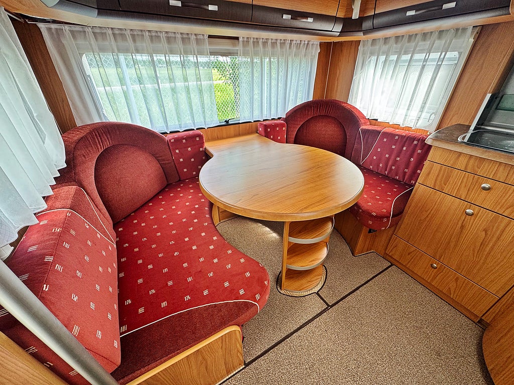 Bürstner Trecento 540TS - Queenbed, 1540kg