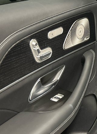 SUV Mercedes-Benz GLE 9 av 9