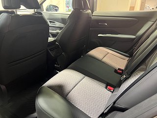 SUV Nissan Ariya 9 av 20
