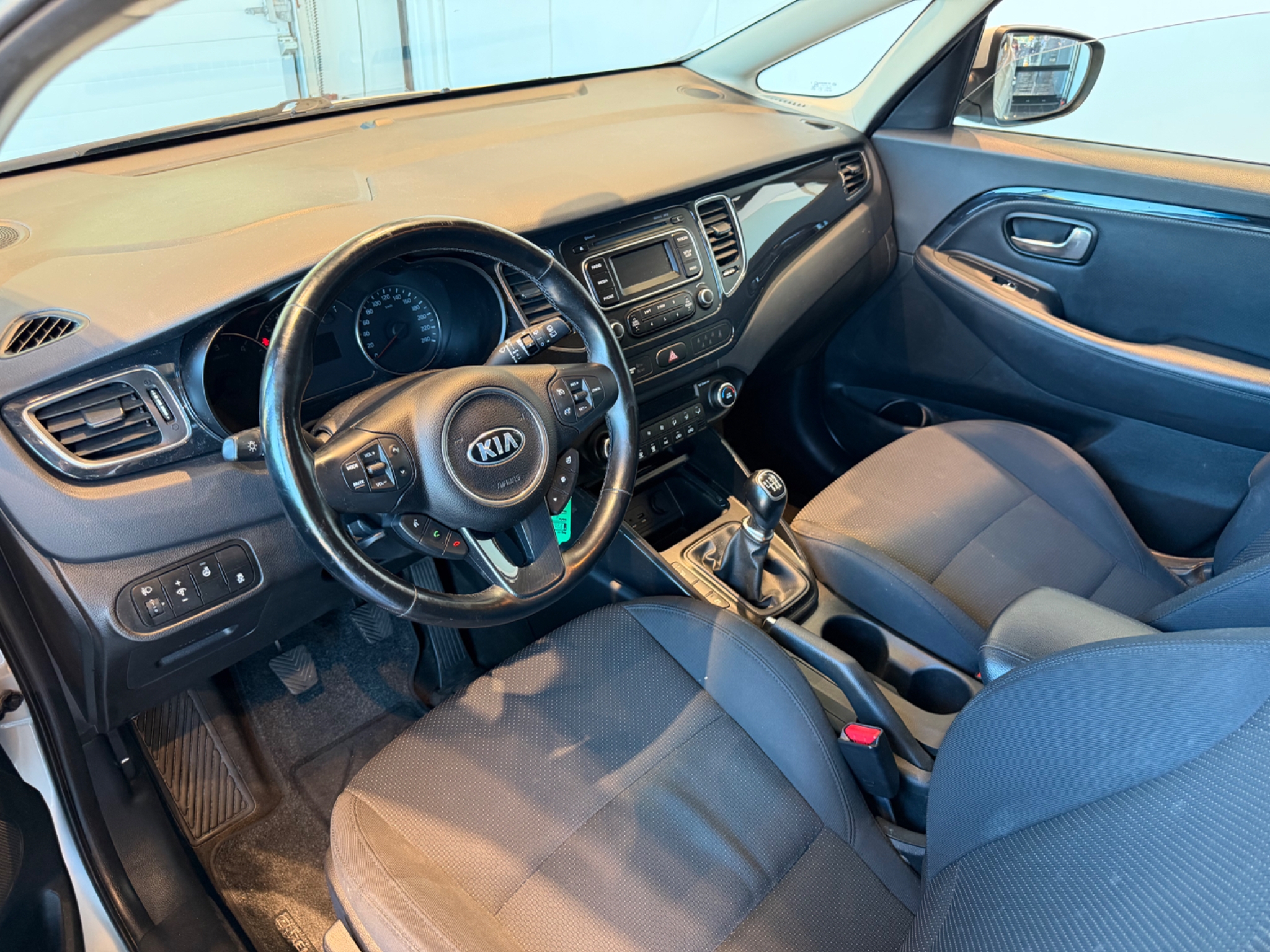 Kia Carens 1.7 CRDi GLS 7-sits 2015, bild 4/28