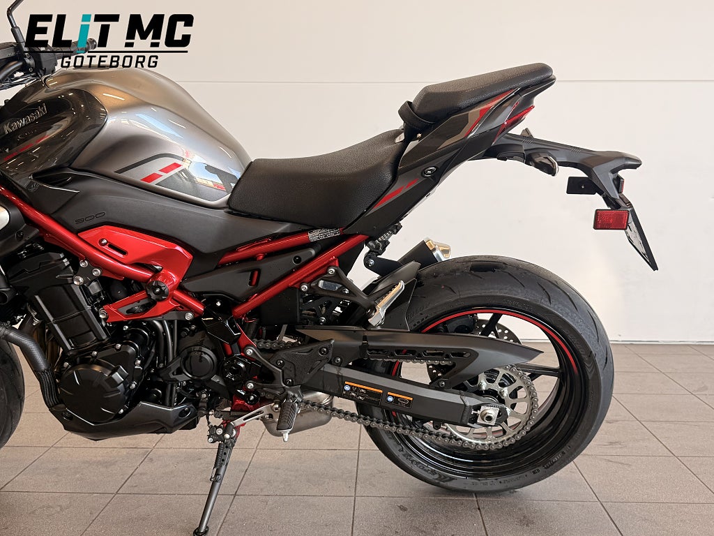 Kawasaki Z900 2025 - miniatyr 12