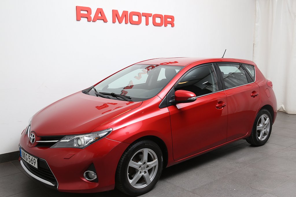 Toyota Auris 1,4 D-4D 90hk Active 5D Motorvärmare 2015