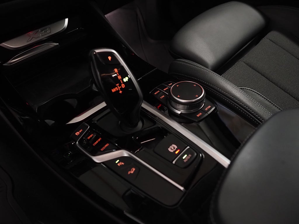 BMW X3 xDrive20d 190hk xLine | Navi | Värmare | Dragkrok | 2021