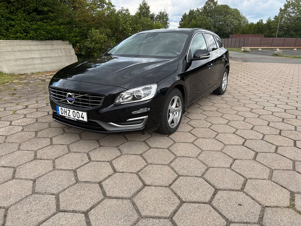 Volvo V60 D4 Momentum Business Edition Euro 6 Dragkrok 