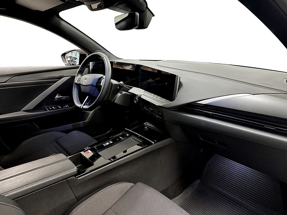 Bild på Opel Astra ST GS 1.2 PT 130hk Aut B-KAMERA CARPLAY