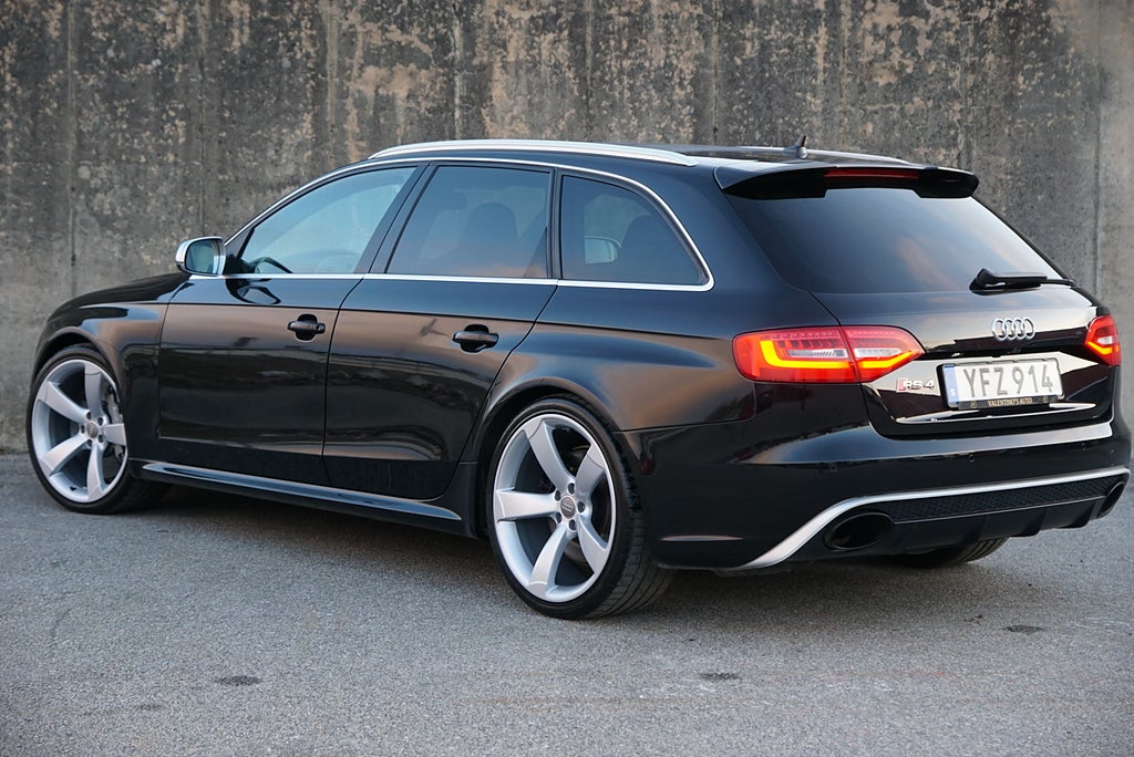 Audi RS4 Avant 4.2 FSI V8 Quattro|Keramiska|Kolfiber|Skalstolar|