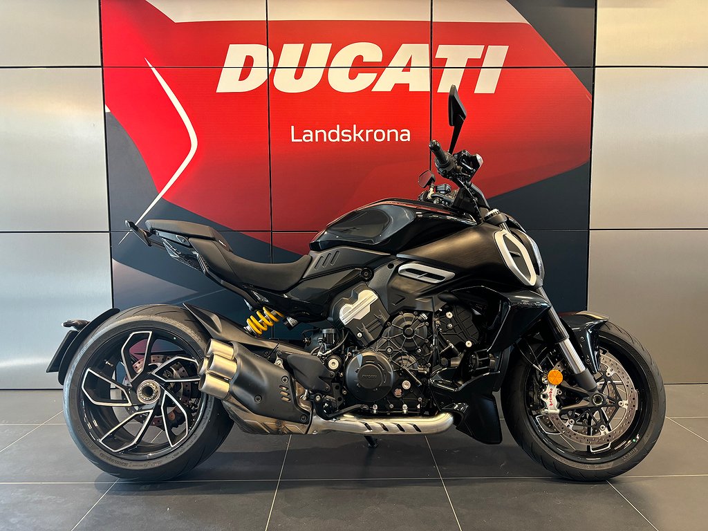 Ducati Diavel V4 - Demo -