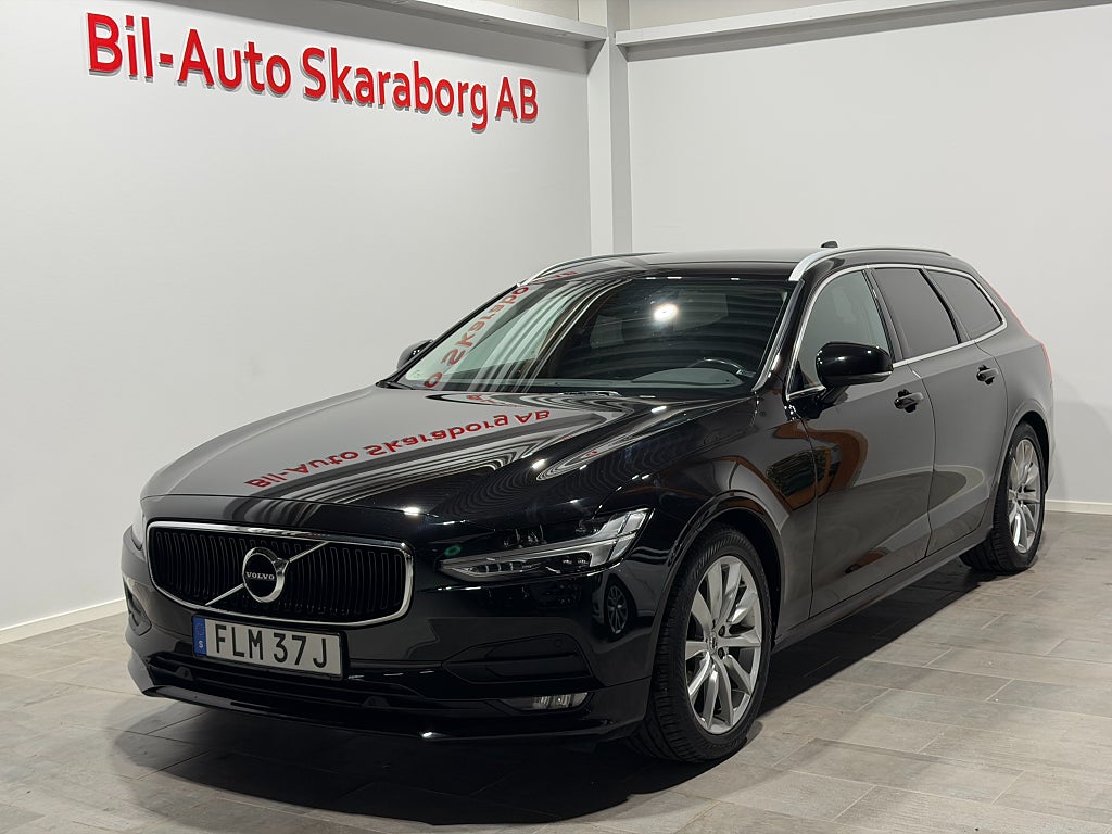 Volvo V90 D4 AWD Aut Momentum Kamera Dragkrok Navi