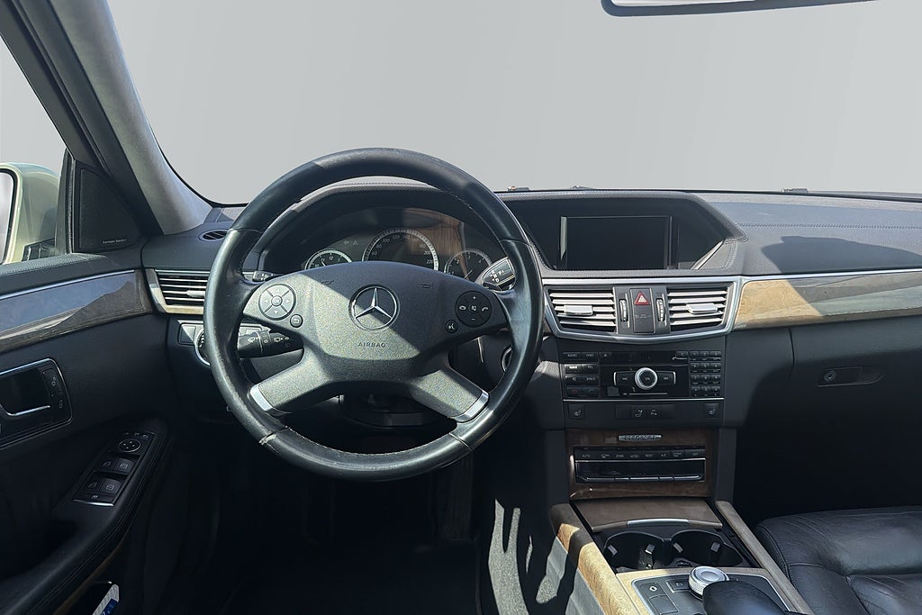 Mercedes-Benz E 2011