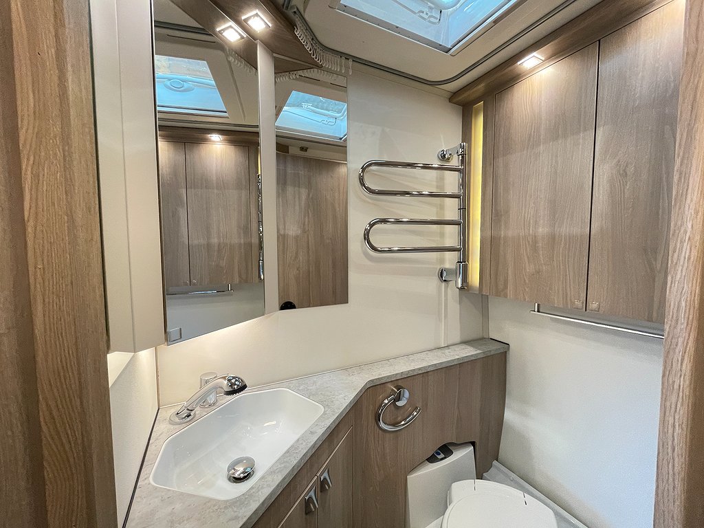 Kabe Royal 520 XL KS /ALDE/Solcell/Ugn/Väldigt fint skick - Kabe