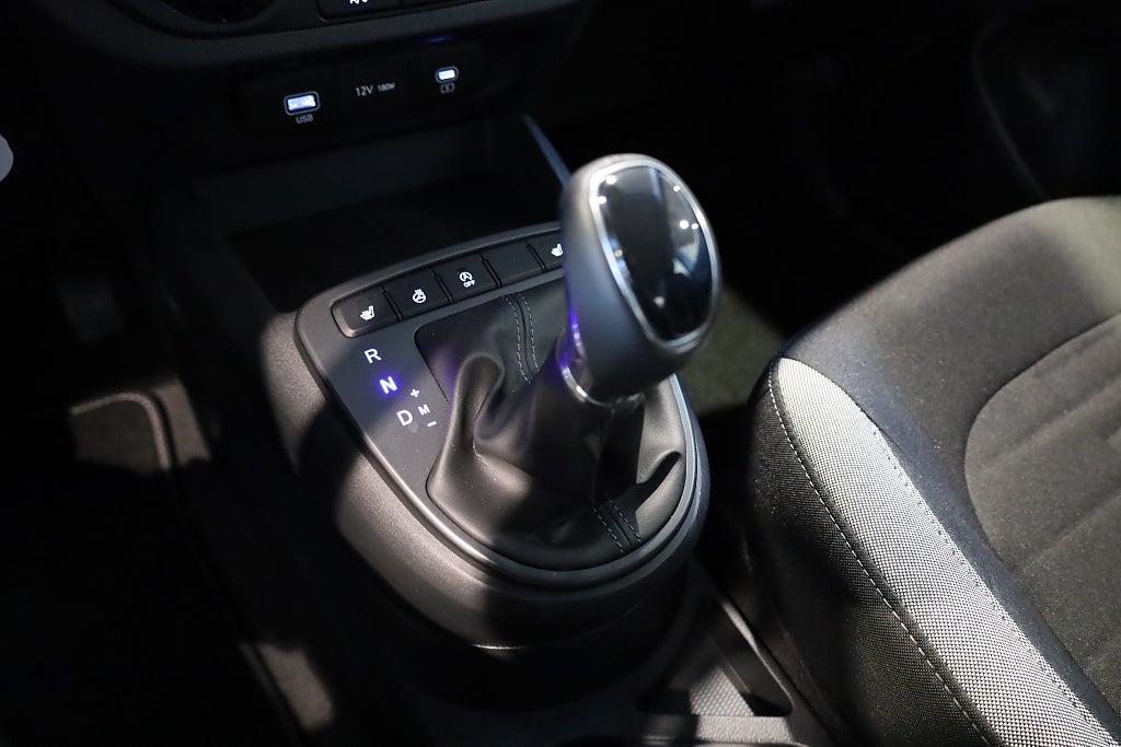 Hyundai i10 1.0 AUT Essential Kamera CarPlay Rattvärme Navi Leasbar 2025