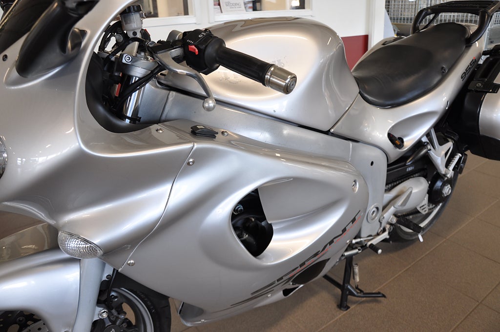 Triumph Sprint ST 955i 2004 - miniatyr 5