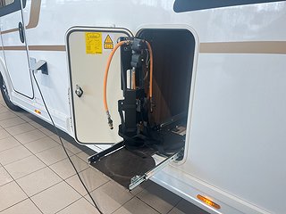 Husbil-integrerad Eura Mobil INTEGRA 760 HS 10 av 31