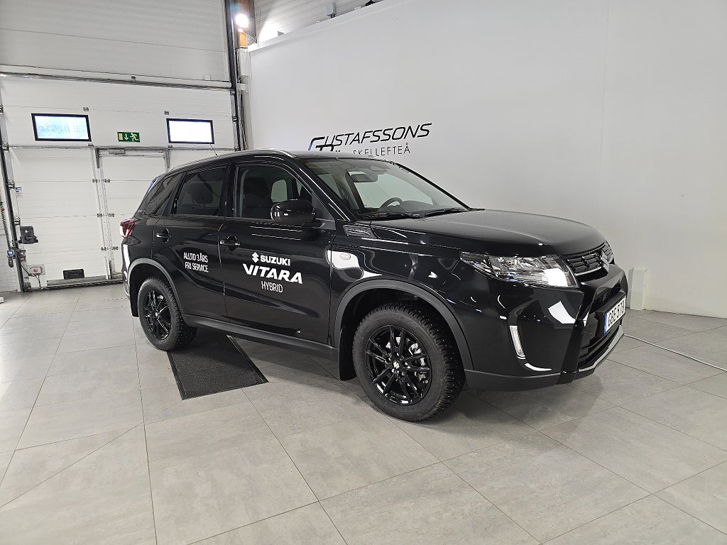 Suzuki Vitara 1.4T Hybrid AWD | V-Hjul M-Värm