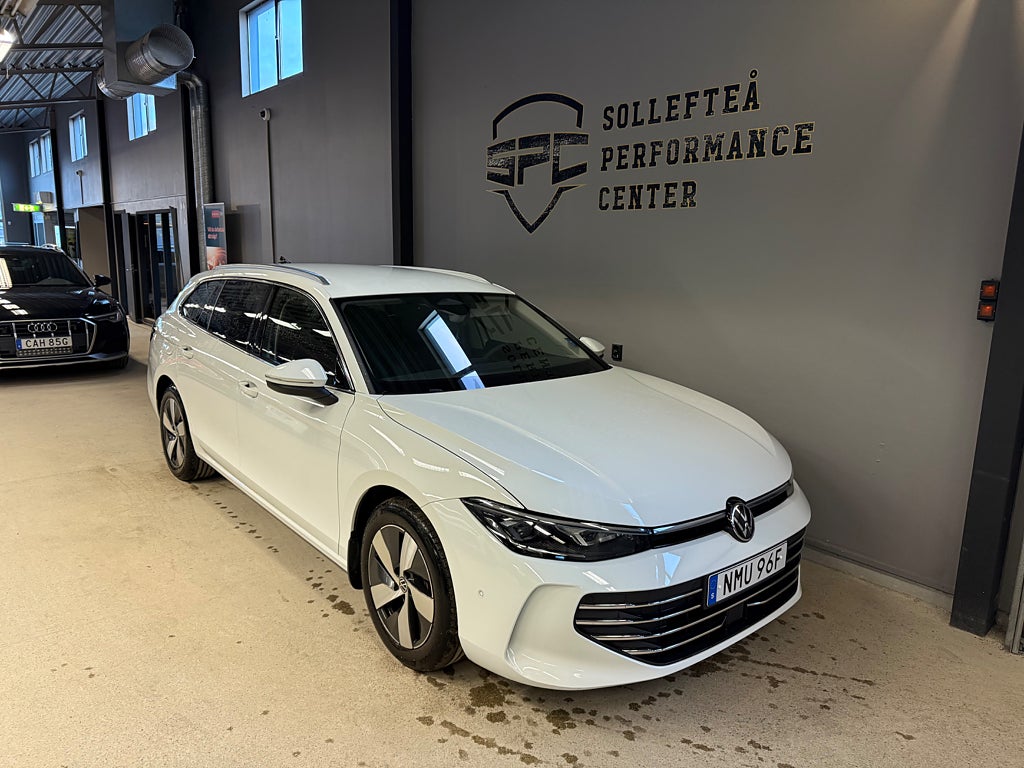 Volkswagen Passat Sportscombi 1.5 eTSI / Värmare /Drag/ Moms