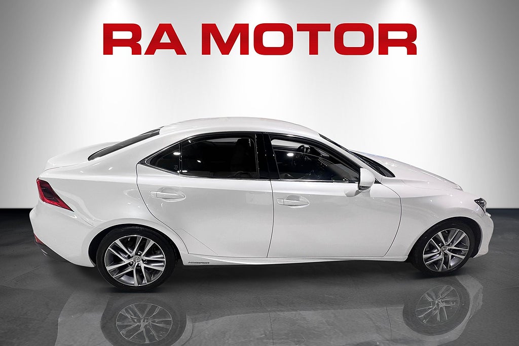 Lexus IS 300h Comfort  Hybrid 223hk | Backkamera | 2019