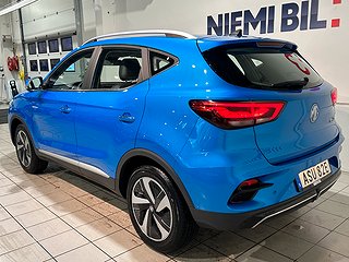 MG ZS EV Long Range Luxury 360° GPS Pano Pvärm S/V-hjul MOMS