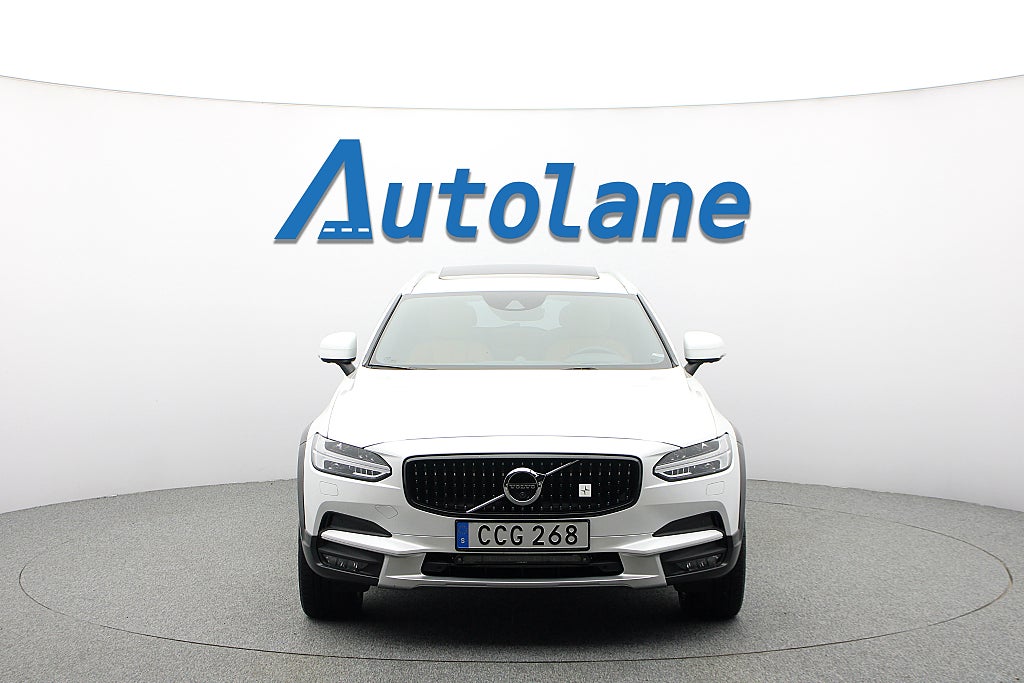 Volvo V90 Cross Country D4 AWD Polestar, Pano, B&W, HUD, 360°, 20", Dr