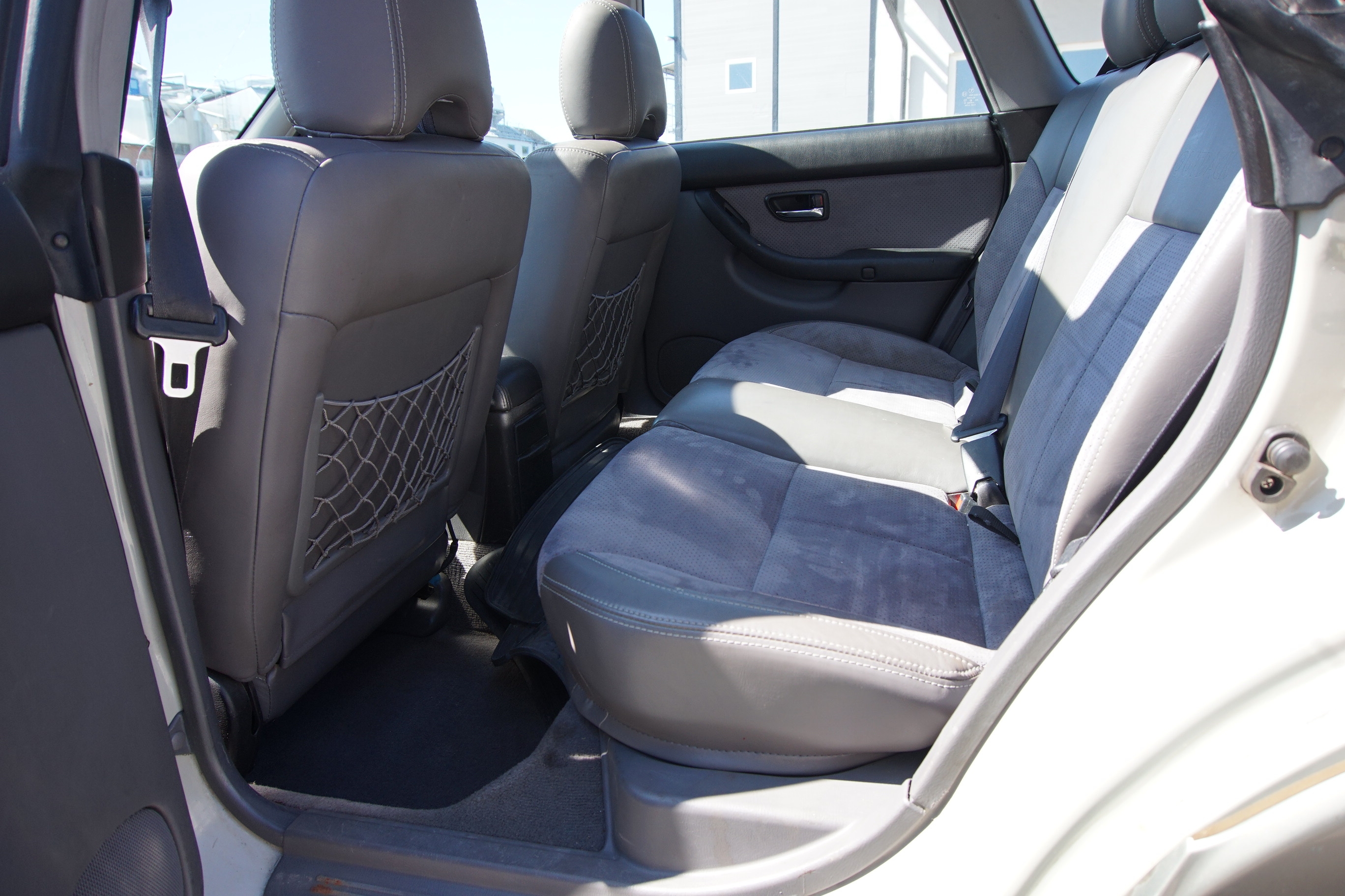 Subaru Legacy Wagon 2.5 1999, photo 7/37
