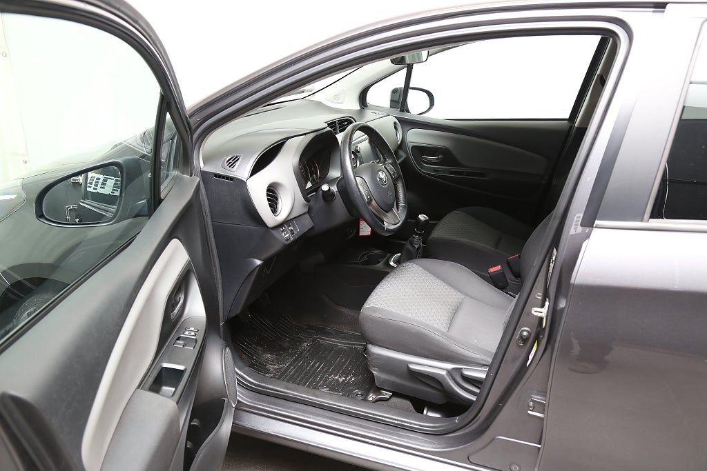 Toyota Yaris 1,33 Dual VVT-i Active Edition Feel 5-dörrar 2015