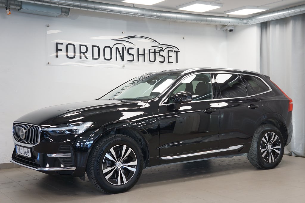 Volvo XC60 RECHARGE T6 350HK  AWD CORE EDITION | PANORAMATAK