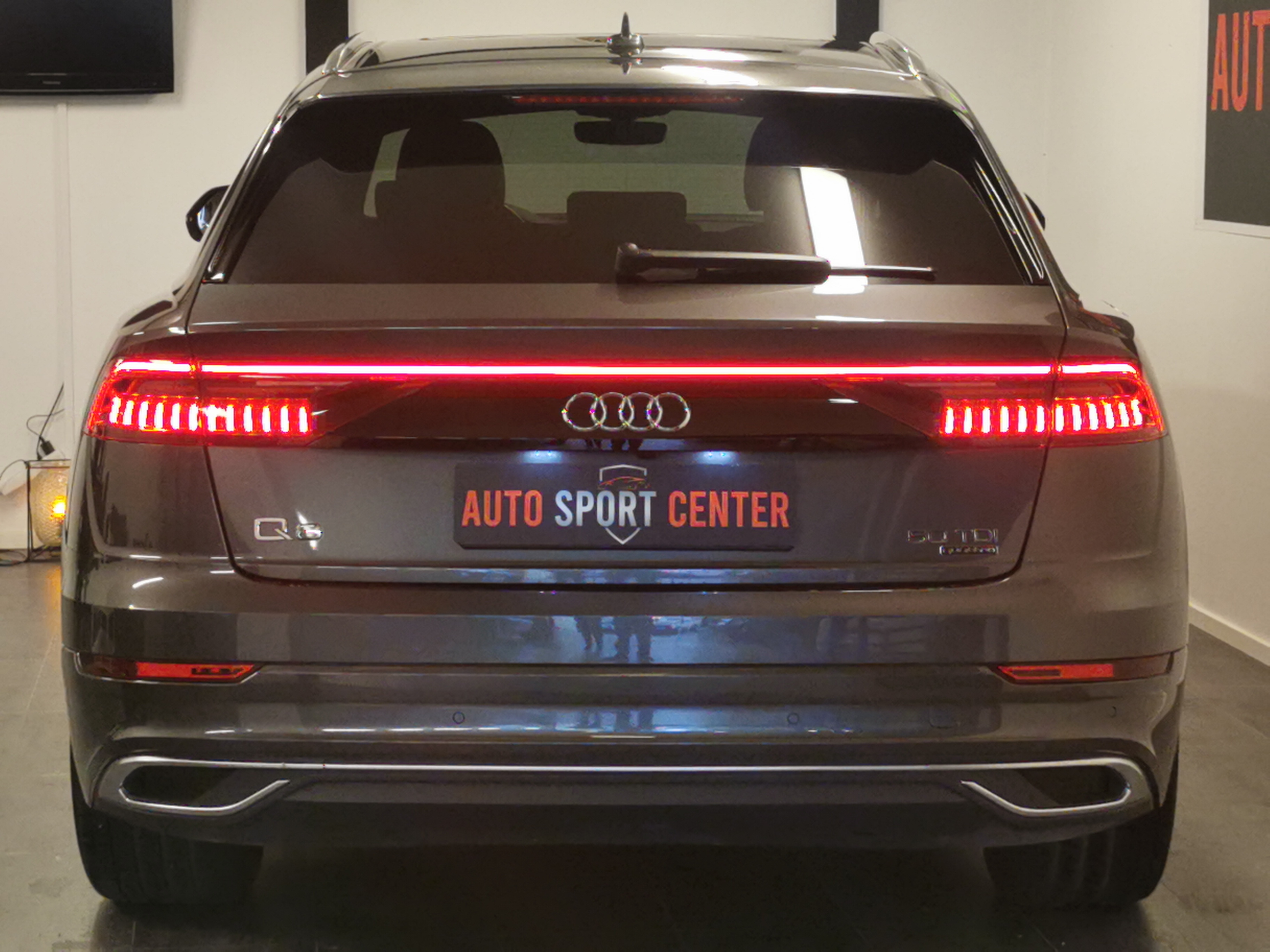 Audi Q8 2019, bild 3/47