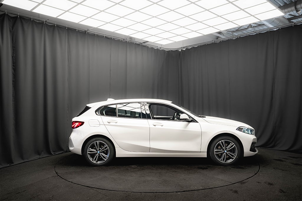 BMW 118I Sport Line SHADOW LINE SPORTSTOLAR