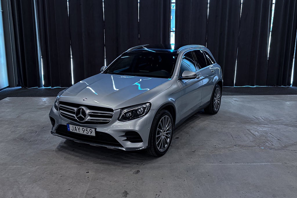 Mercedes-Benz GLC 220 d 4M AMG|Pano|Burmester|Drag|Adaptiv