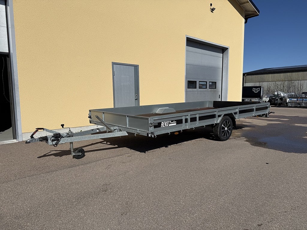 Rekotrailer FX9493HJ Flaktrailer inline 490 x 220 Visningsvagn