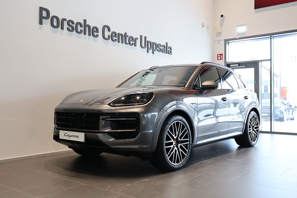 Porsche Cayenne E-Hybrid - Travel Edition