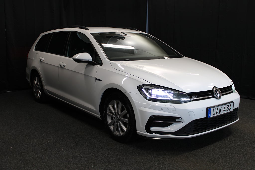 Volkswagen Golf SC 1.5 TSI GT R-Line|Nyservad|Drag|Kamera|CarPlay|150hk