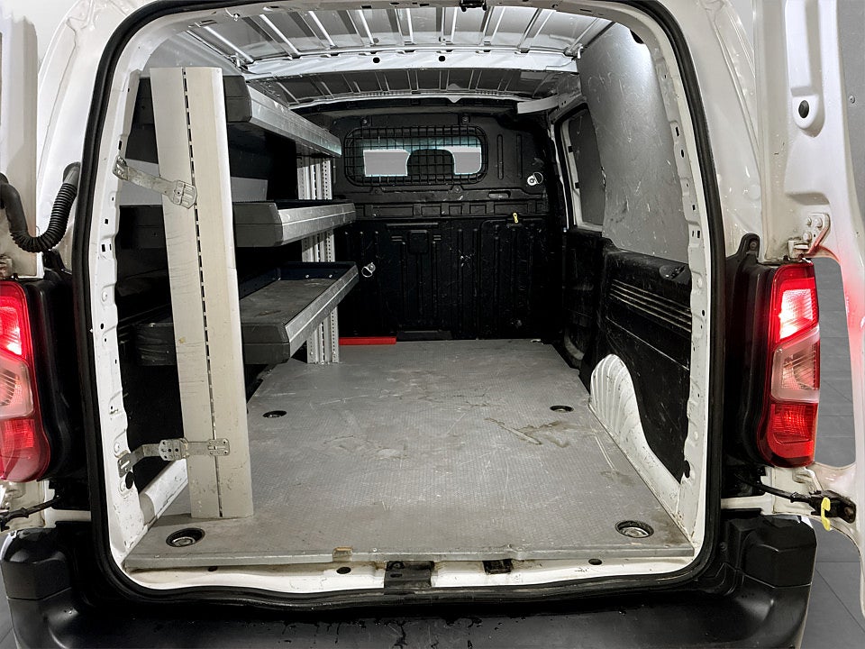 Bild på Peugeot Partner PRO 1.5 BlueHDi 130hk 4x4 L2 DRAG BACKSENSORER