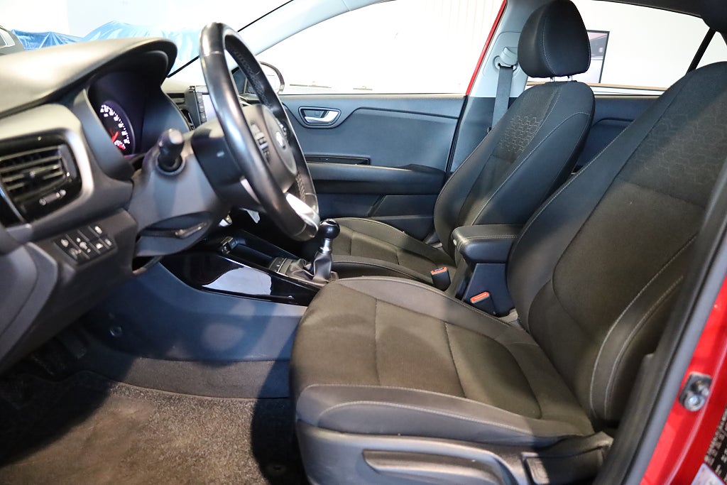 Kia Rio 1,2 Advance Plus 5d Navi Kamera PDC CarPlay Rattvärme 2017