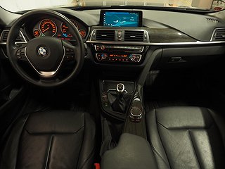 Sedan BMW 320 13 av 21