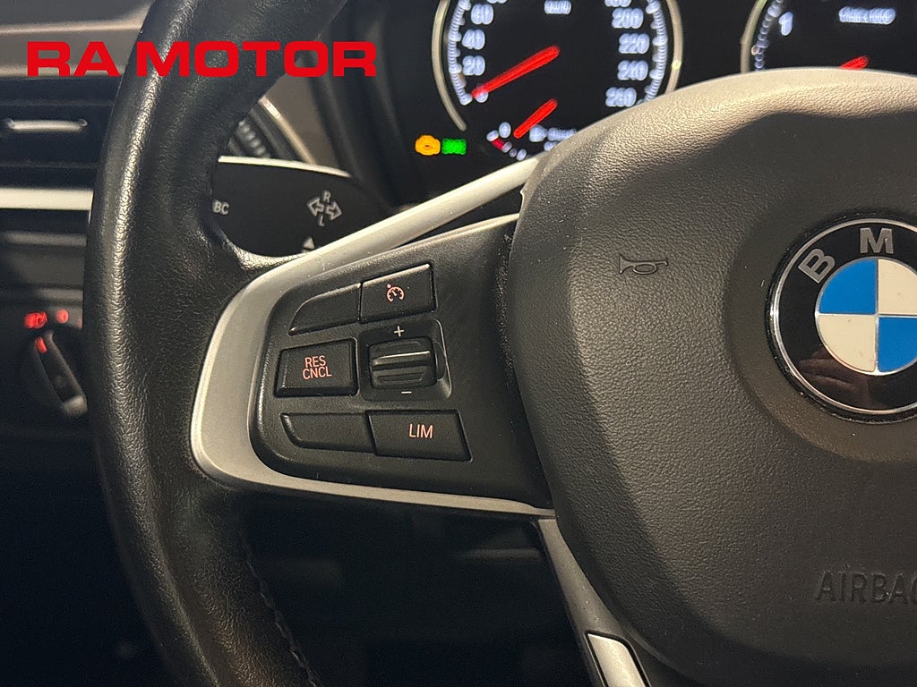 BMW X1 xDrive18d xLine | Backkamera | Navi | Skinn | Head-up 2019