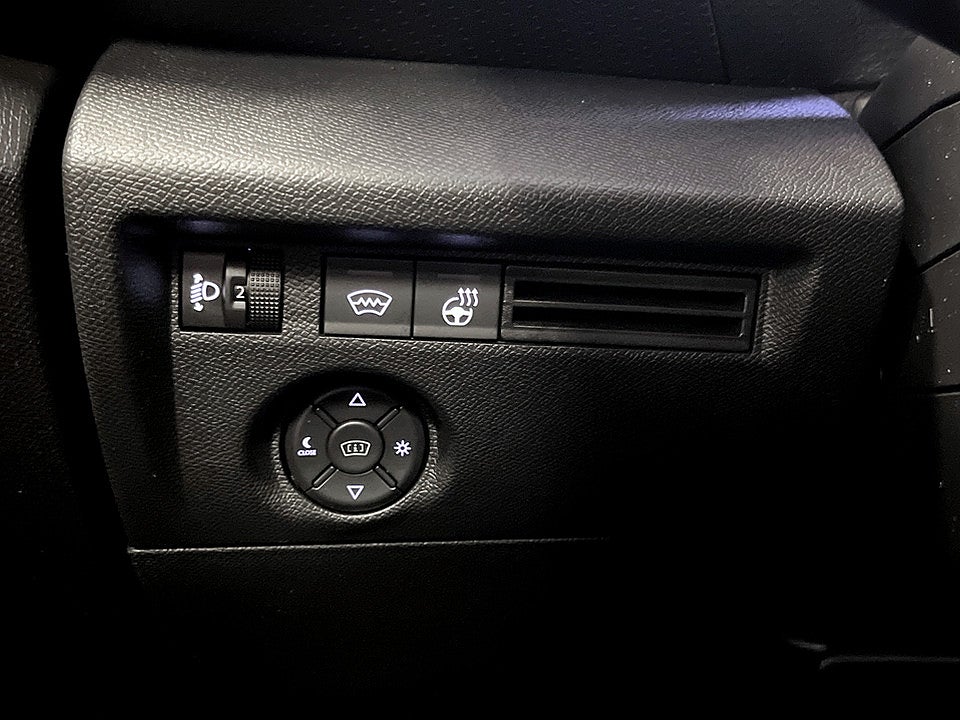 Bild på Citroën C4 Shine 1.2 PT 130hk Aut 360° NAVI