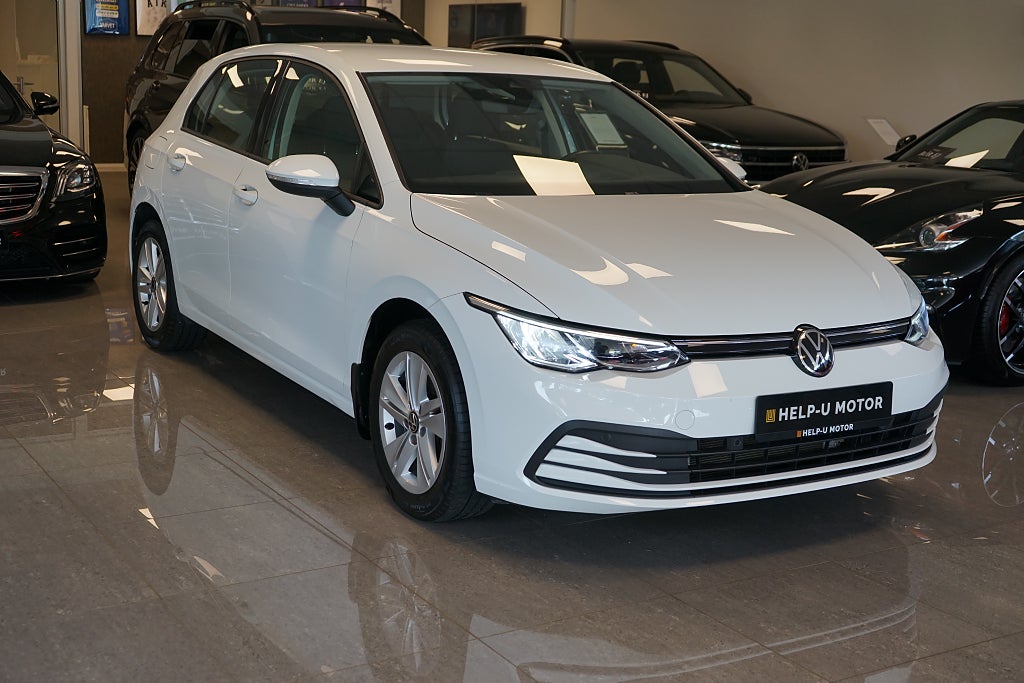 Volkswagen Golf 1.0 TSI Drag Värmare Kamera CarPlay Nyservad LED 110hk
